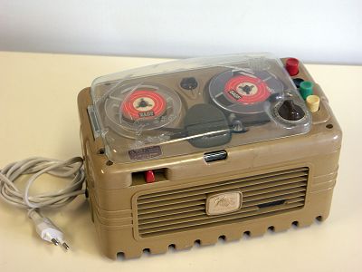 Un des tout premier magnétophone à cassette, ou à K7 évidemment Le  Philips EL 3302 de 1967 dans sa housse d'origine ! - Loulou et Gaga